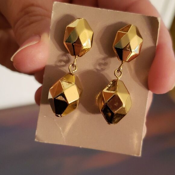 Vintage Jewelry - Vintage AVON Golden Reflections Pierced Earrings